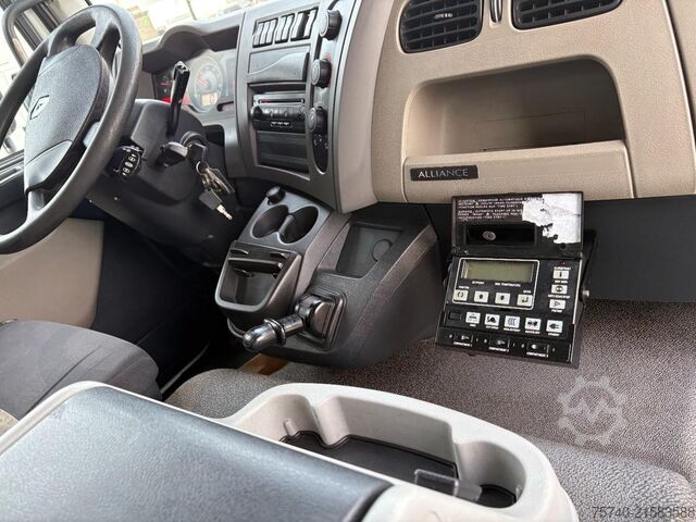 Refrigerated/freezer transport Renault Midlum 220 DXI + CARRIER 850 supra + EURO 5 + l...