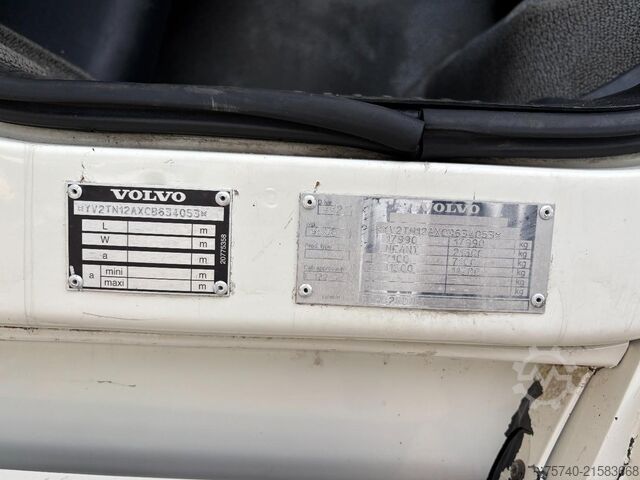 Refrigerated/freezer transport Volvo FL 240 + THERMO KING + CHEREAU + EURO 5 + LIFT ...