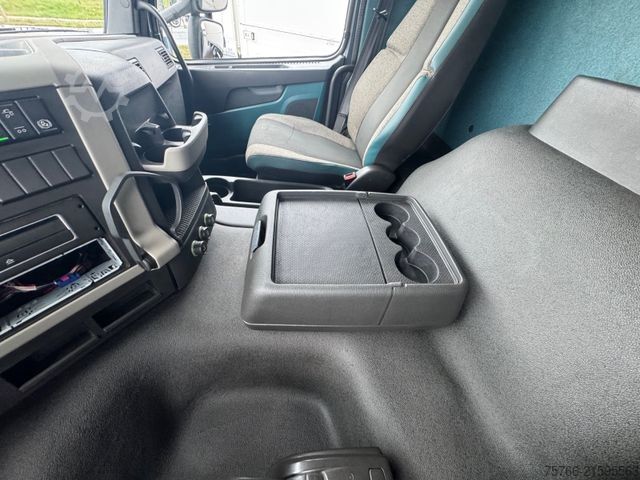 Plattewagen met zeil VOLVO FM 410 / LBW / 2 x AHK / LENKACHSE / 19 PAL