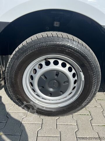 Furgone MERCEDES-BENZ Sprinter 211 9G-TRONIC KLIMA NAVI KAMERA 3-SITZE