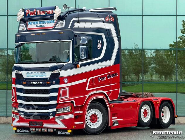 Standard tractor unit SCANIA S520 V8 NGS FULL OPTIONS RETARDER 2x TANKS SPECI