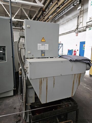 Centro de usinagem universal Deckel Maho DMC 60 U