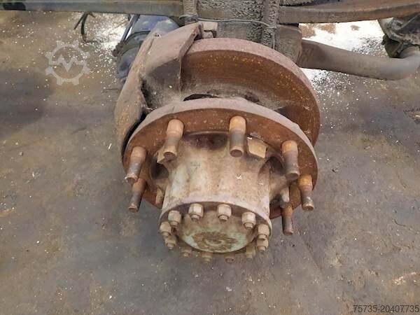 Achteras VOLVO RS1332SV