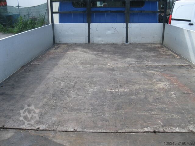 Furgão com caixa de carga Opel Movano B