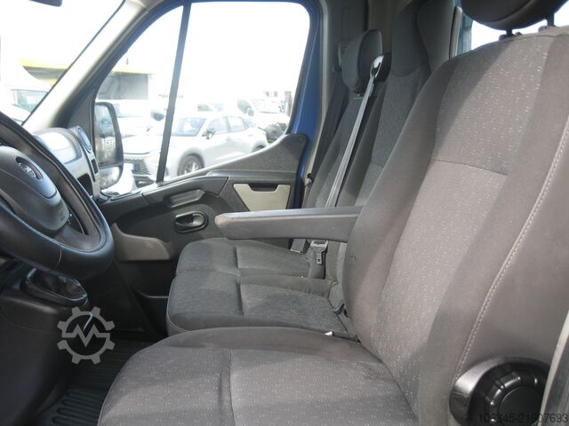 Furgão com caixa de carga Opel Movano B