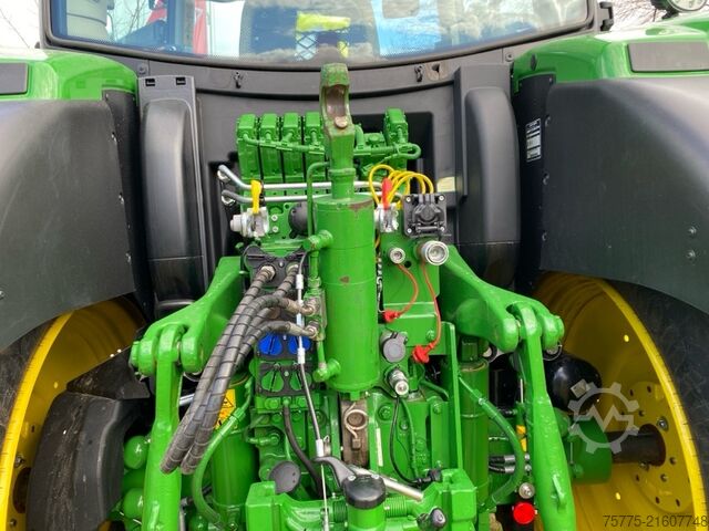 Máquina agrícola  6R 185