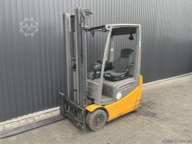 Electric 3-wheel forklift Jungheinrich EFG216