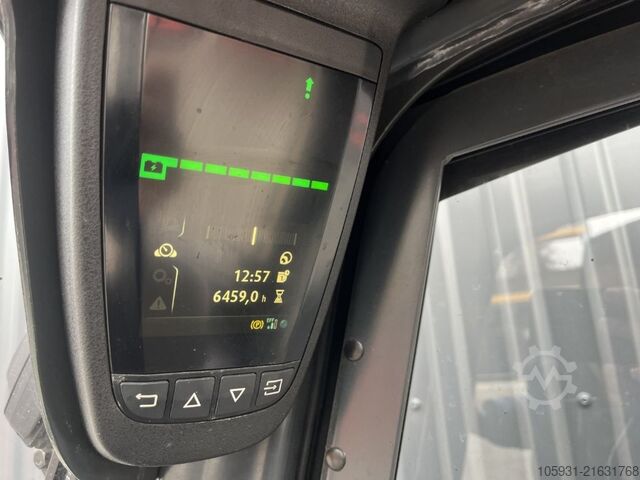 Electric 3-wheel forklift Linde E16L-02