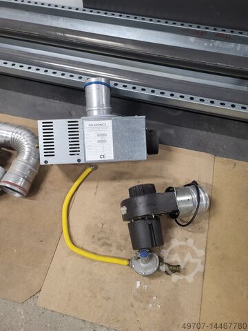 Halverwarming donkere radiatoren Solaronics TU.E 23 Gas-fired black radiant tube heater