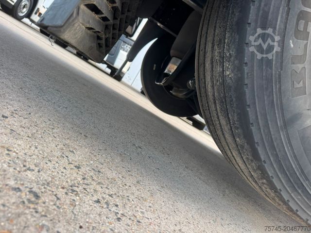 Camión de bebidas MAN TGX 26.460**LIFT/LENKACHSE*GETRÄNKEWAGEN*