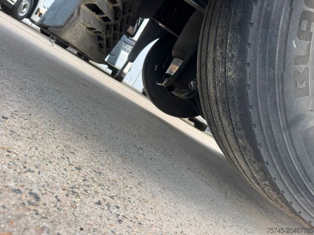 Camión plataforma con toldo MAN TGX 26.460**LIFT/LENKACHSE*SCHNELLLADESYSTE