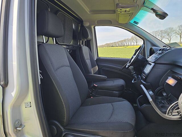 Kombi s vysokou střechou MERCEDES-BENZ VITO