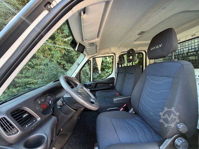 Furgone pick-up IVECO Daily 35S12 Hpi Doppelkabine Pritsche Ahk Kran