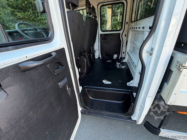 Furgone pick-up IVECO Daily 35S12 Hpi Doppelkabine Pritsche Ahk Kran
