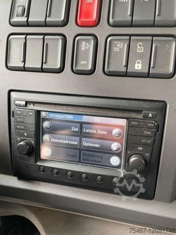 Βαν με κουρτίνα πλευράς DAF LF 210 FA