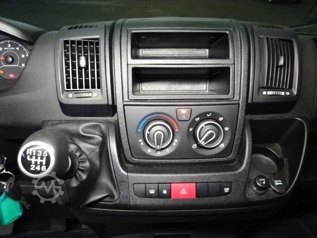 High top van PEUGEOT Boxer HDi 333 L2H2 S&S Pro Klima