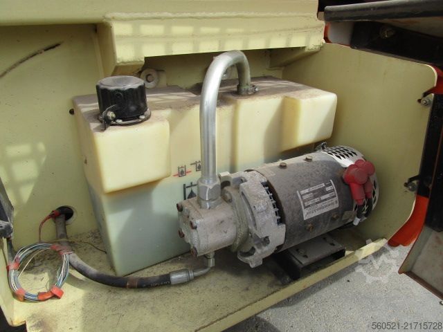 Sakse lift JLG M3369 - 4x4 - 10m Plattformhöhe