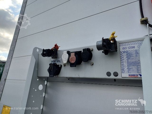 Otevřený návěs s plachtou Schmitz Cargobull Curtainsider Standard Getränke