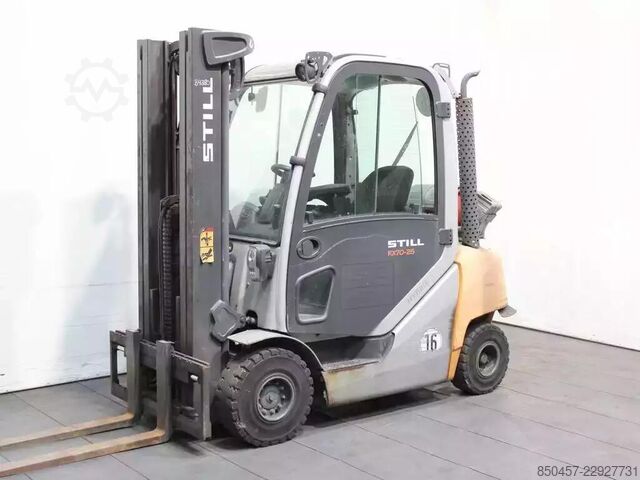 Chariot élévateur GPL Still RX 70-25T