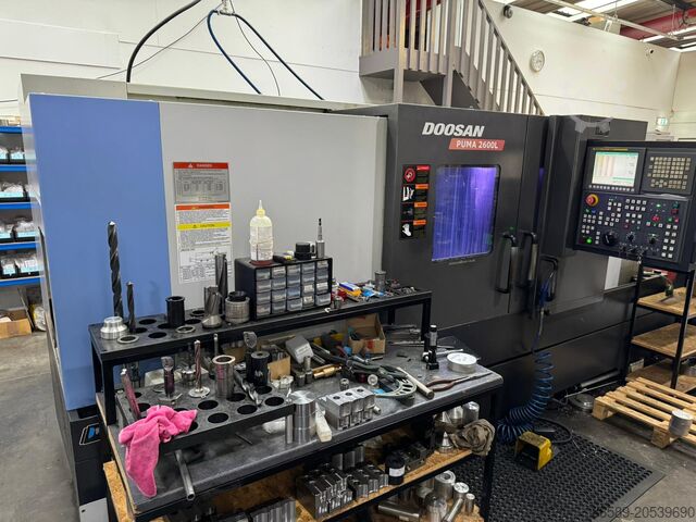 CNC turning and milling center DOOSAN Puma 2600L