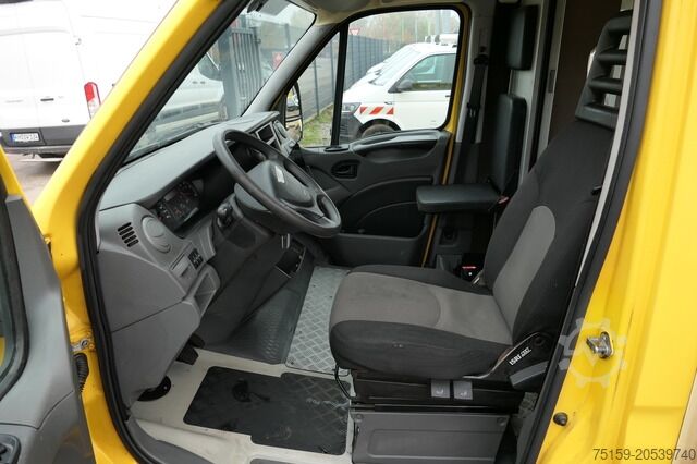 Furgoneta caja iveco Daily 35 S11 C30C AUTOMATIK KAMERA Regale LUFT DURCHGANG EURO-5 CoC