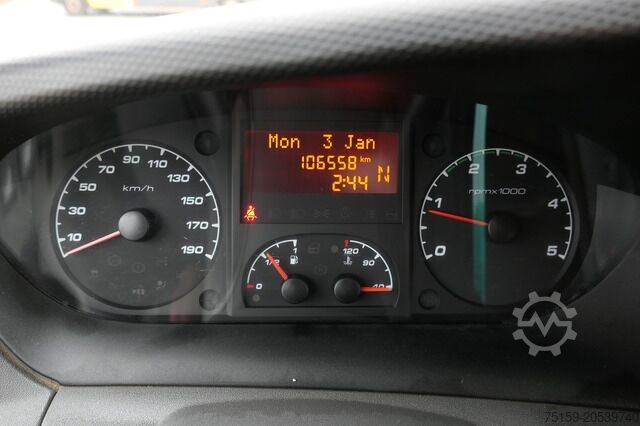 Furgoneta caja iveco Daily 35 S11 C30C AUTOMATIK KAMERA Regale LUFT DURCHGANG EURO-5 CoC