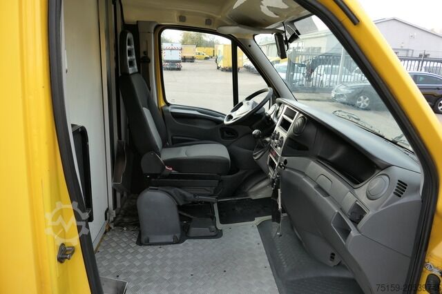 Furgoneta caja iveco Daily 35 S11 C30C AUTOMATIK KAMERA MAXI Regale DURCHGANG