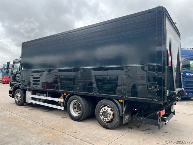 LKW mit Getränkeaufbau MERCEDES-BENZ ATEGO 2529 * VOLLLUFT * WENIG KM * 2T LBW