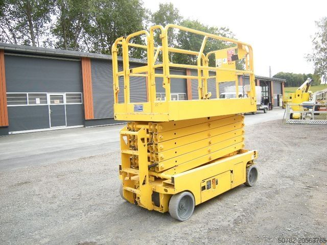 Pracovní plošina GENIE GS 4047 Scherenarbeitsbühne Genie 14 m