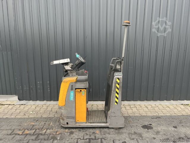 Tracteur de remorquage Jungheinrich EZS130