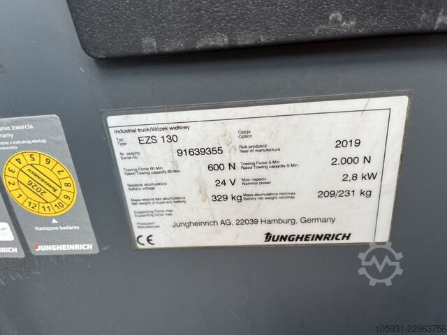 Tracteur de remorquage Jungheinrich EZS130