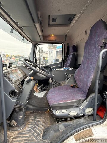 Camion bâché MERCEDES-BENZ Atego