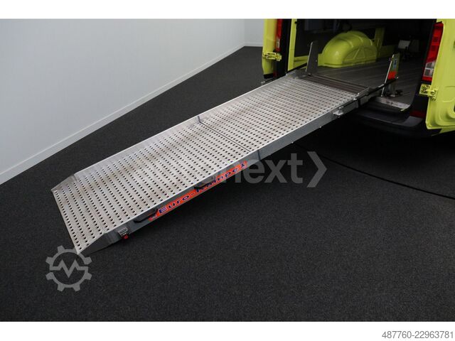 Microbuz VW Crafter 35 Aut. *Rollstuhl-Rampe* 8-Sitze (5615)