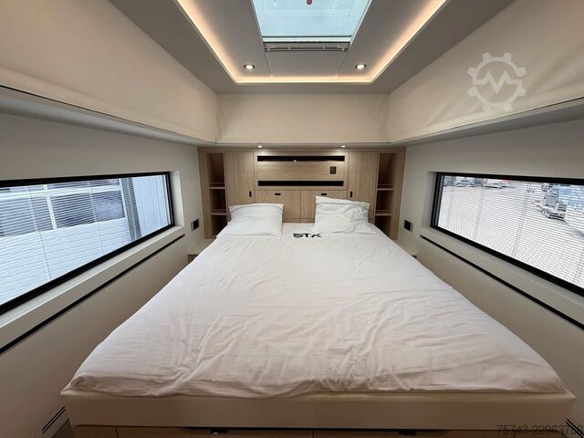 Autorulotă SCANIA S500  STX MOTORHOME GARAGE