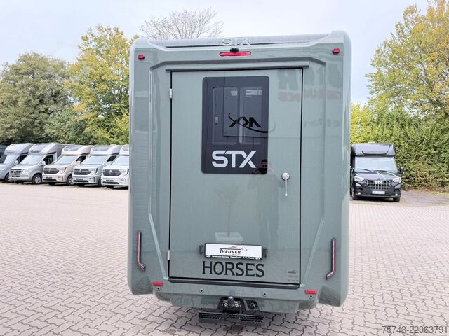 Transportor de animale RENAULT Master STX 5 Sitzer Haras ex. Lang Automatik