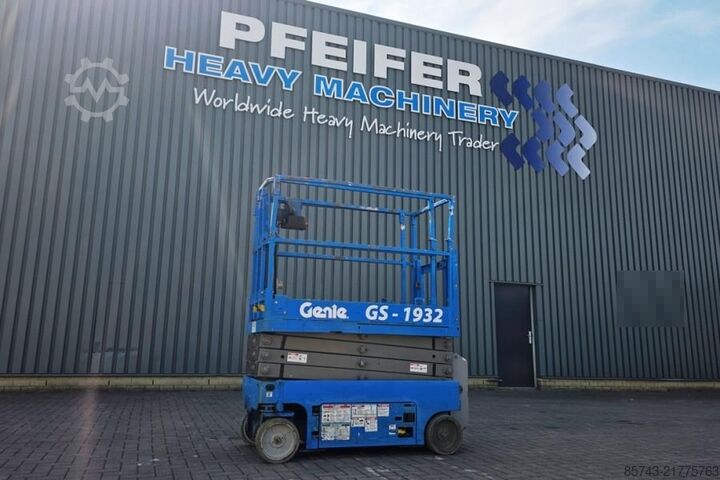 Ollós emelő Genie GS1932 Electric, Working Height 7.8 m, 227kg Capac