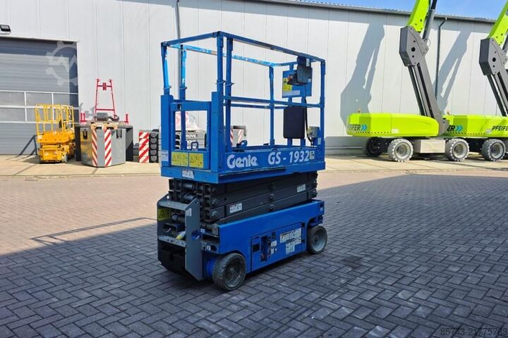 Ollós emelő Genie GS1932 Electric, Working Height 7.8 m, 227kg Capac