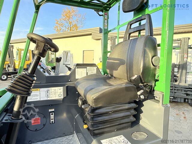 Dört yollu forklift Combilift CB4000 GAS TRIPLEX 5200 POSITIONER