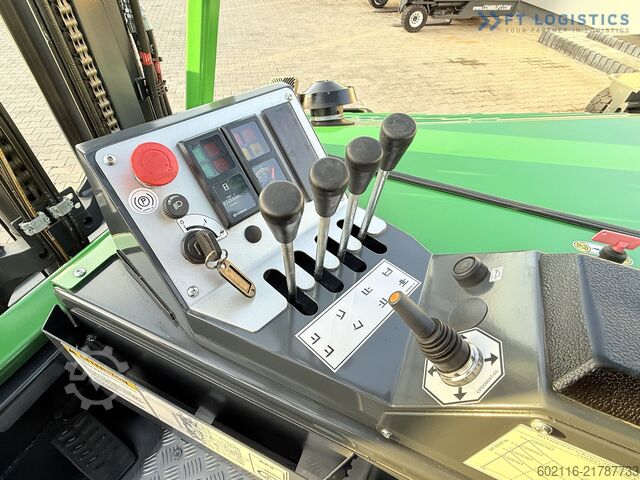 Dört yollu forklift Combilift CB4000 GAS TRIPLEX 5200 POSITIONER