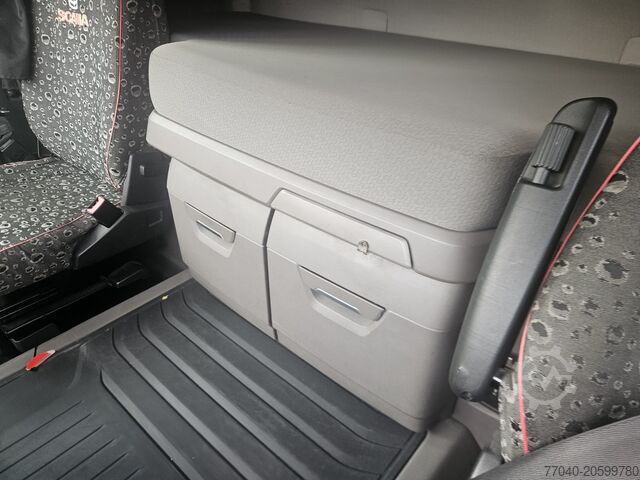 Standaard trekker (trekker-oplegger) SCANIA R410