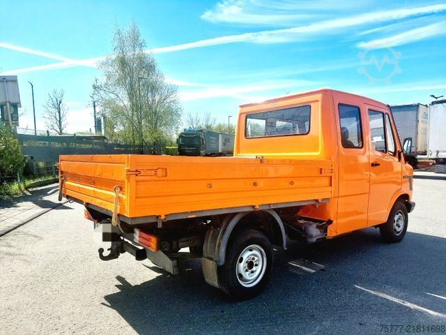 Outro MERCEDES-BENZ Vario 208D Doka Pritsche - Restauriert