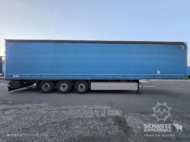 Öppen semitrailer med kapell Schmitz Cargobull Semitrailer Curtainsider Standard