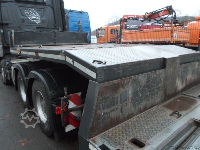 Standard SZM MERCEDES-BENZ 2663LS/ Broshuis 4 Achser/ Teletieflader