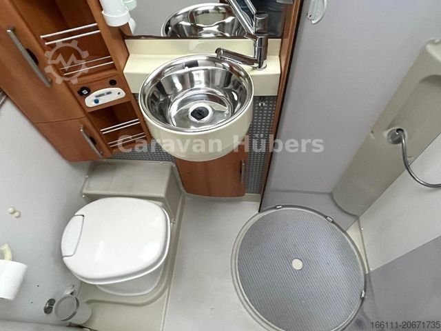 Integriertes Wohnmobil HYMER/ERIBA B 524 - Klima - Hub/Festbett - Sat/TV - Solar