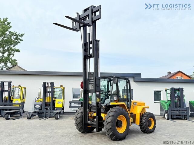 Terrængående gaffeltruck JCB 940 / TRIPLEX 4500 / FREE-LIFT NEW TIRES