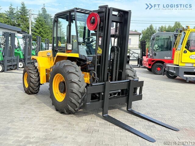 Terrængående gaffeltruck JCB 940 / TRIPLEX 4500 / FREE-LIFT NEW TIRES