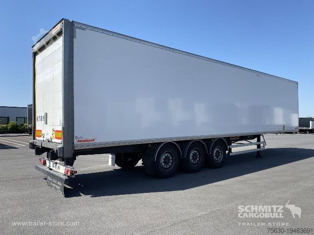 Box-semitrailer Fruehauf Semitrailer Dryfreight Standard Porte relevante