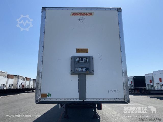 Box-semitrailer Fruehauf Semitrailer Dryfreight Standard Porte relevante