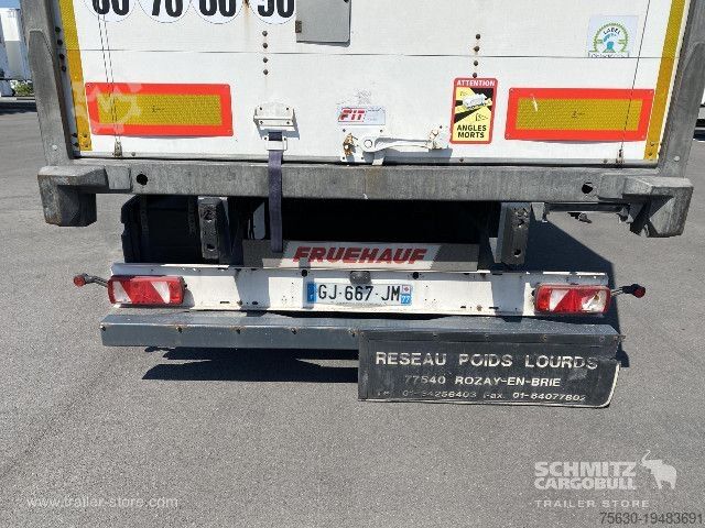Box-semitrailer Fruehauf Semitrailer Dryfreight Standard Porte relevante