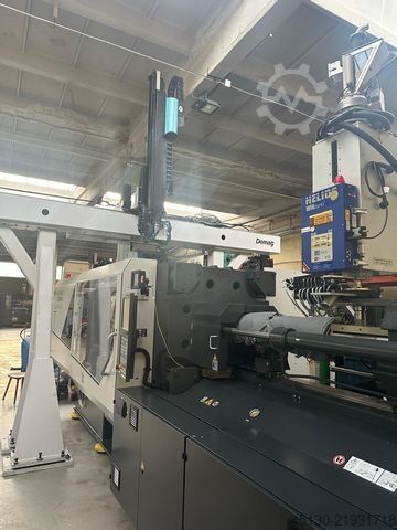 Mașină de turnat prin injecție Sumitomo Demag Systec 350/720-2300